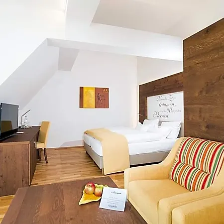 Joglland Prettenhofer 3*