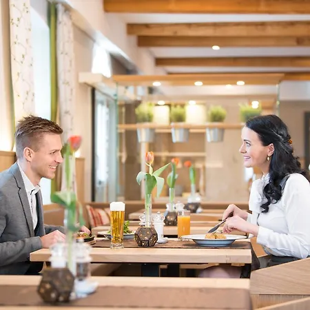 Joglland Prettenhofer 3*